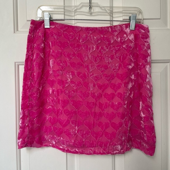 NWT Cupcakes & Cashmere Pink Velvet Heart Mini Skirt 8 - Picture 2 of 10